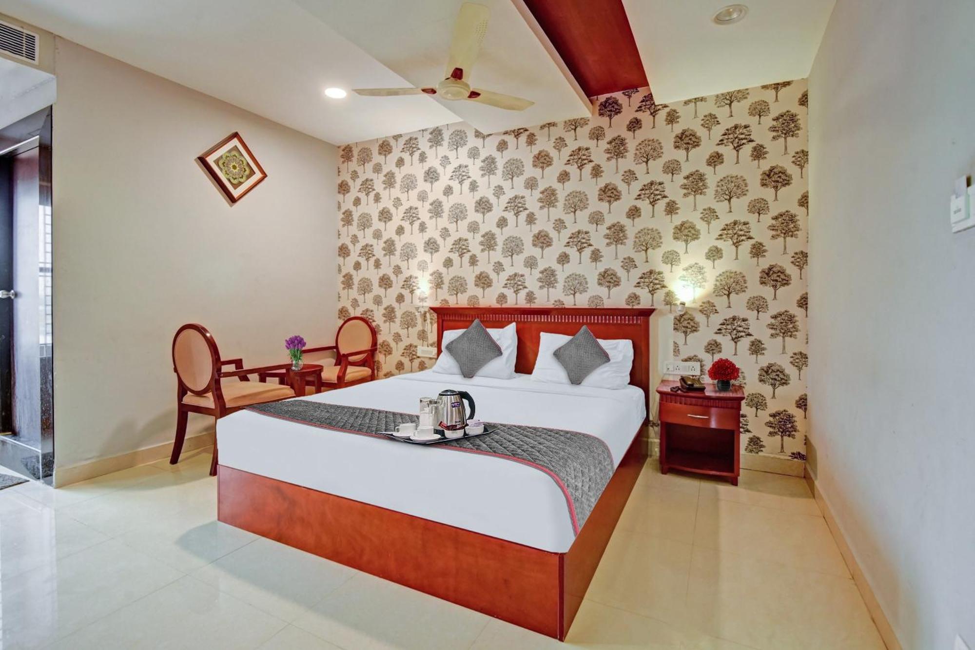 Collection O Oth Sri7 Inn Anantapur Exteriör bild